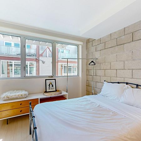 Modern Loft-Style Townhouse In ลอสแอนเจลิส ภายนอก รูปภาพ