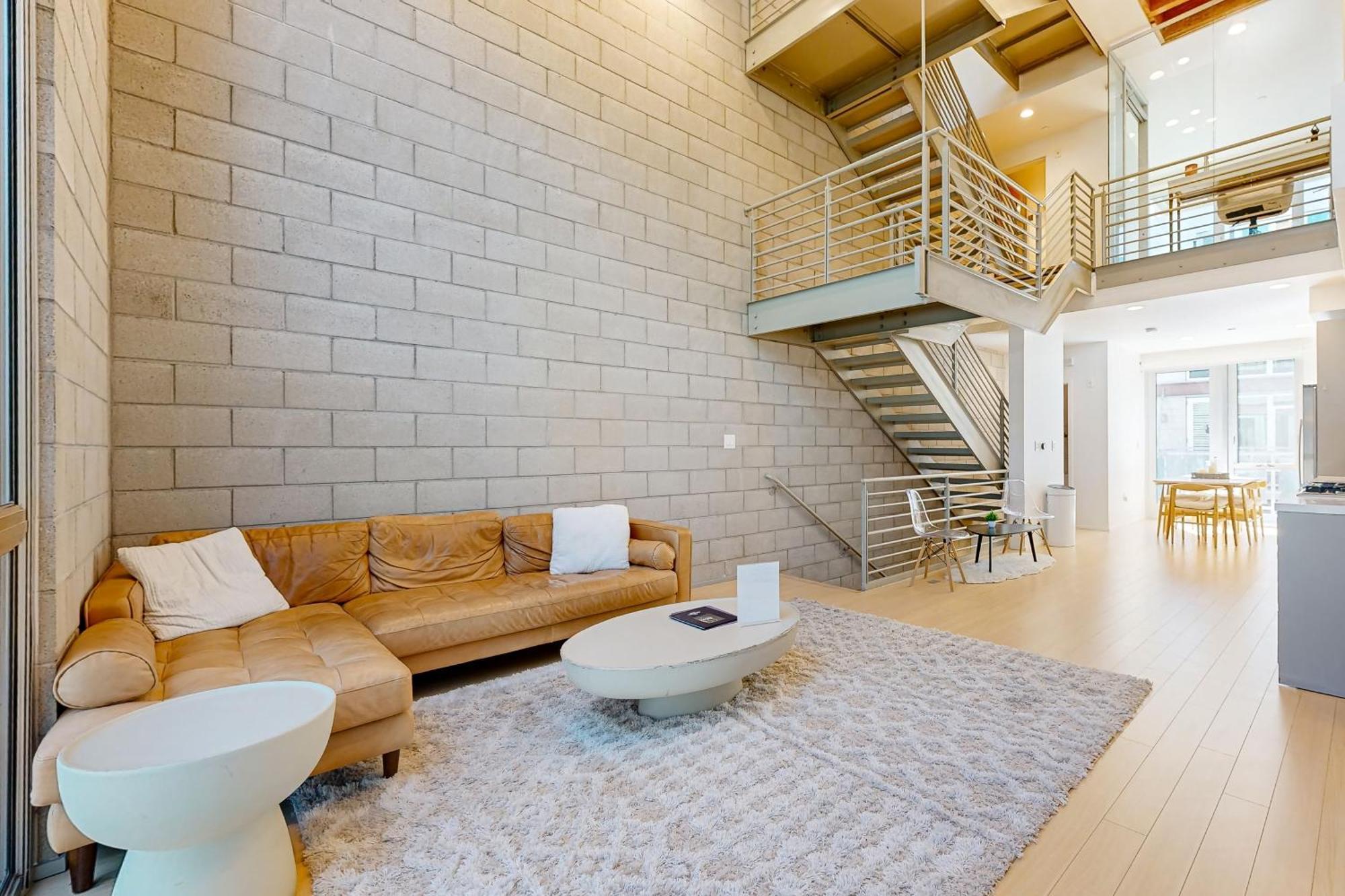 Modern Loft-Style Townhouse In ลอสแอนเจลิส ภายนอก รูปภาพ